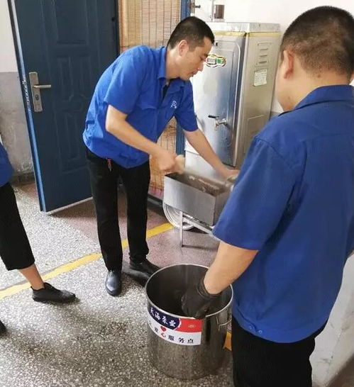 山西天海泵业公司工会为一线员工送 清凉
